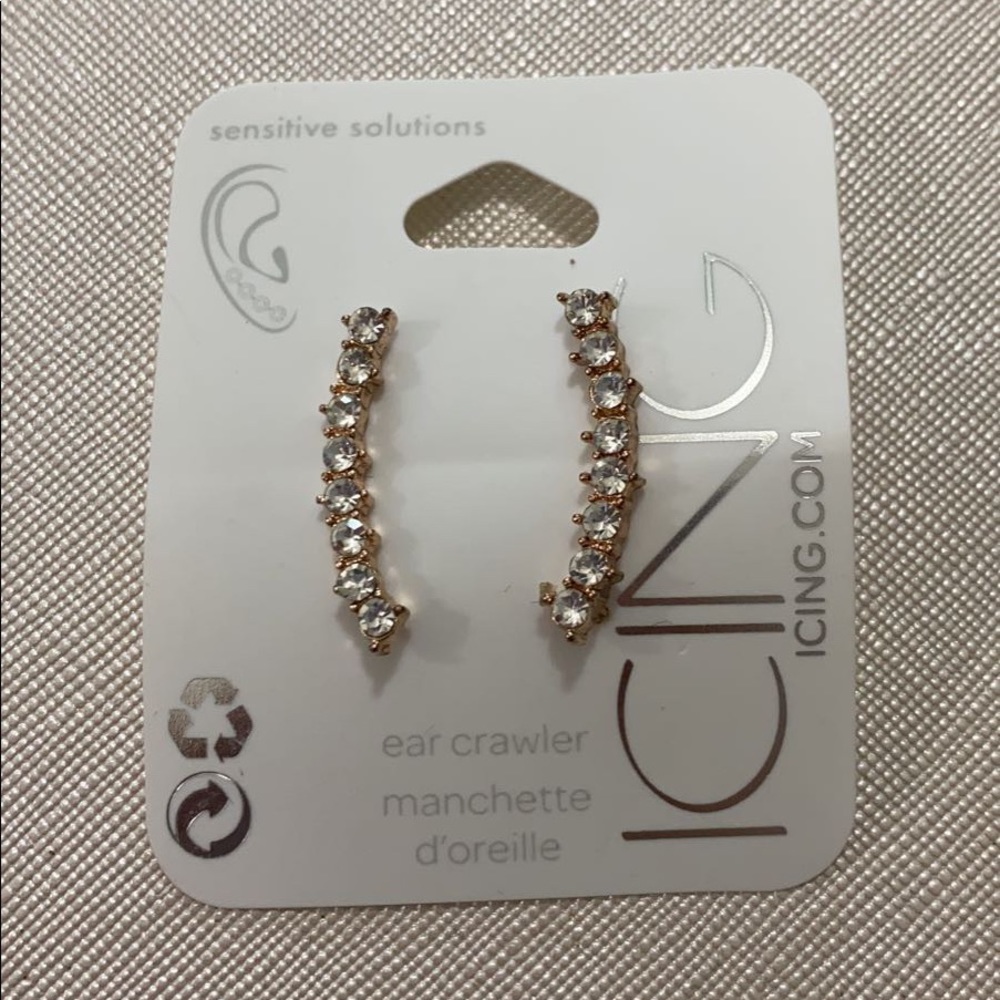 Ear crawler - Picture 2 of 2